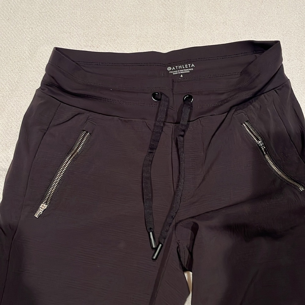 Joggers - Picture 2 of 3
